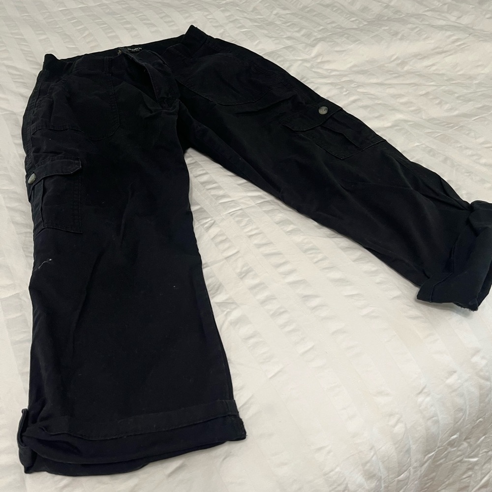 Black Lee cargos